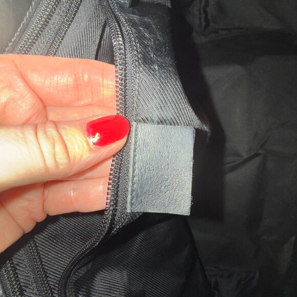 GUCCI Vintage Signature GG Canvas/Leather Tote Bag (REHAB- NEEDS SOME LOVE) - Picture 9 of 16